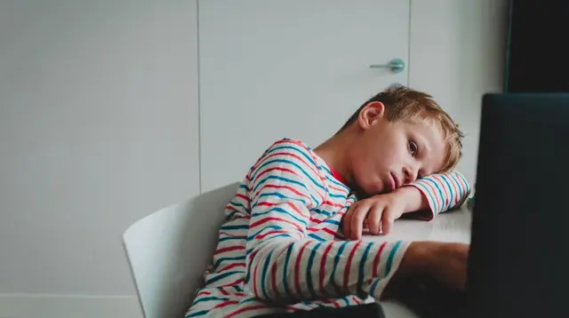 9 Ways to Prevent Children from Wasting Time with Phones